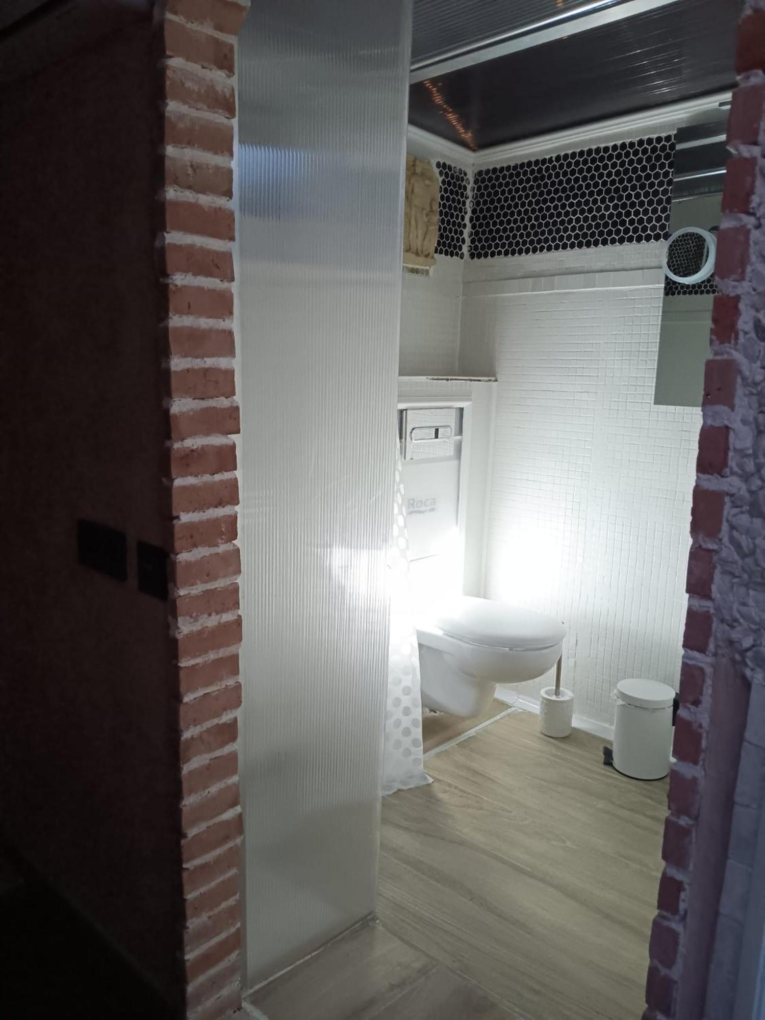 Tiny House Hotel La Pobla de Vallbona Bagian luar foto