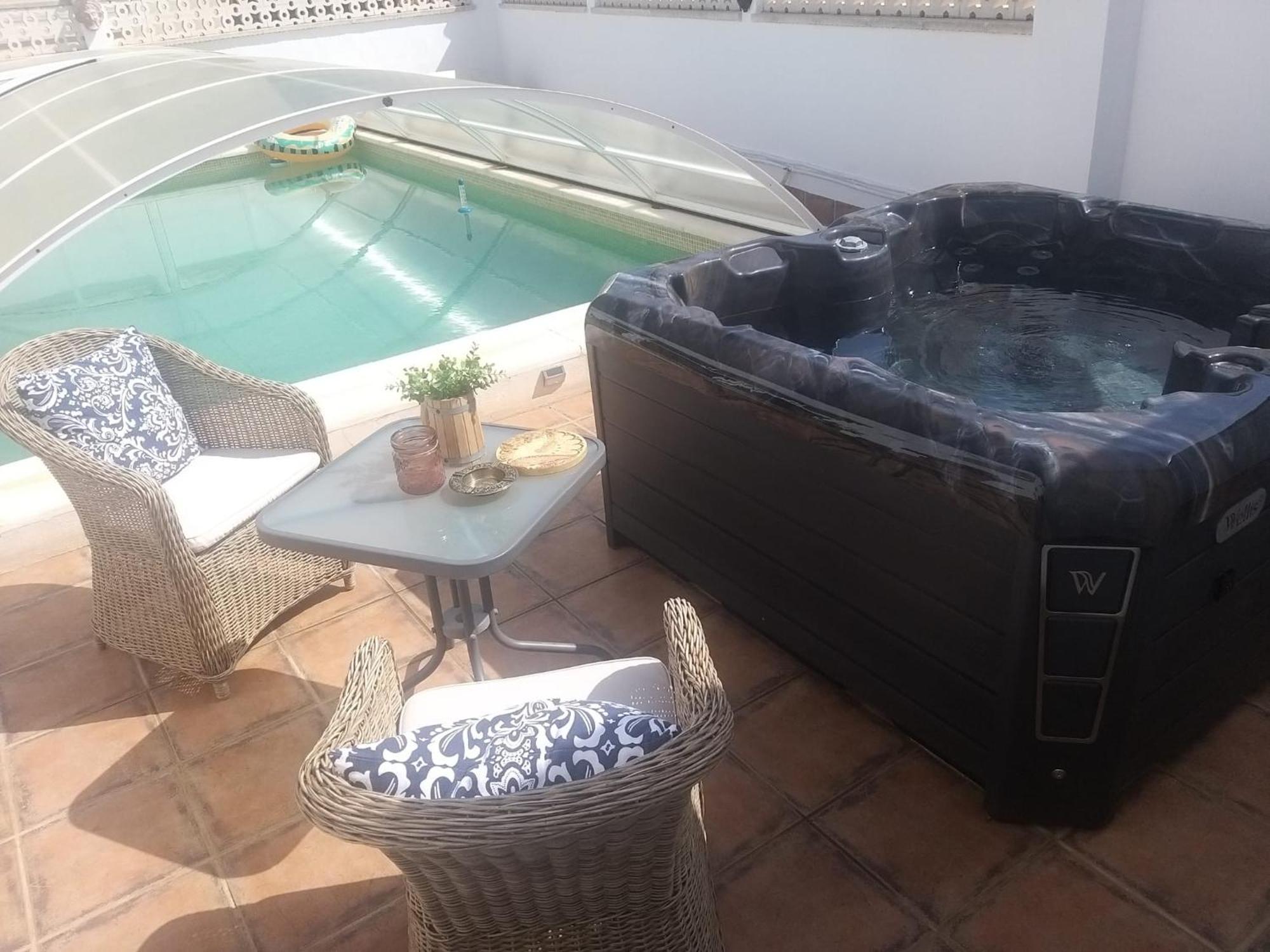 Tiny House Hotel La Pobla de Vallbona Bagian luar foto