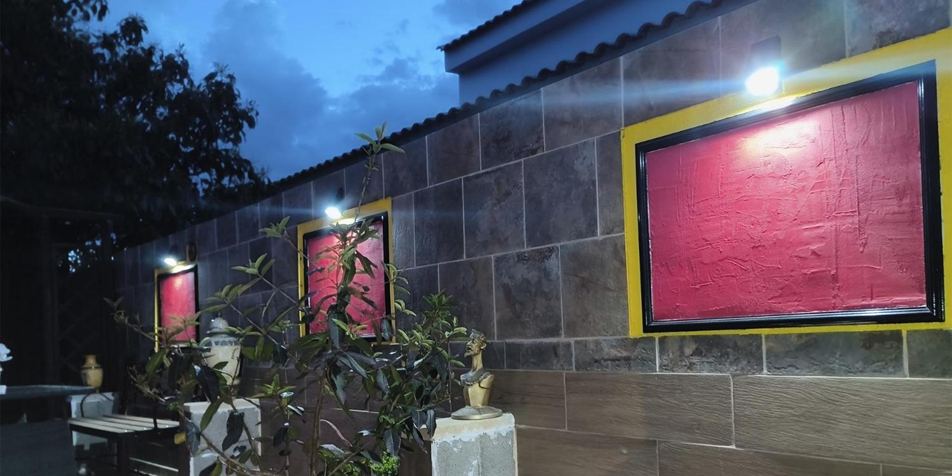 Tiny House Hotel La Pobla de Vallbona Bagian luar foto